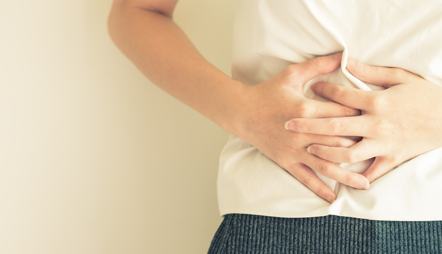 Sintomas de gastrite incluem perda de apetite, soluços e fezes escurecidas