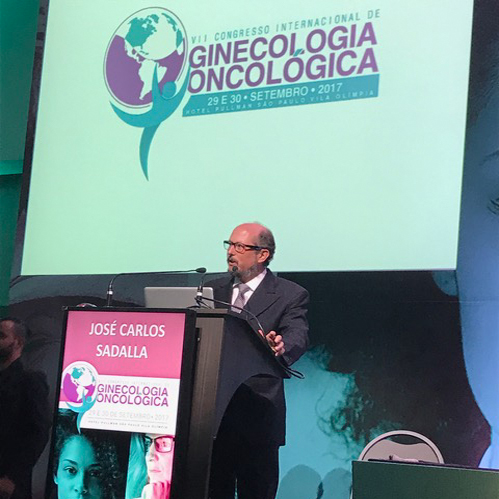 Homenagem ao Prof Dr. José Mendes Aldrighi no VII Simpósio Internacional de Câncer Ginecológico.
