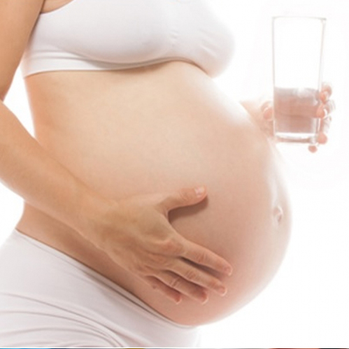 Infecção urinária durante a gravidez pode prejudicar mãe e filho